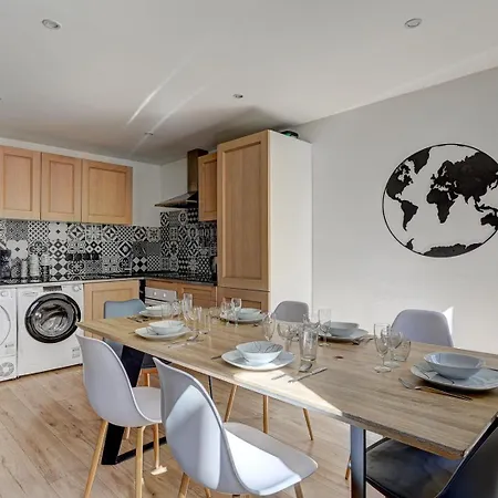 127 Moshe - Superbe A Paris. *