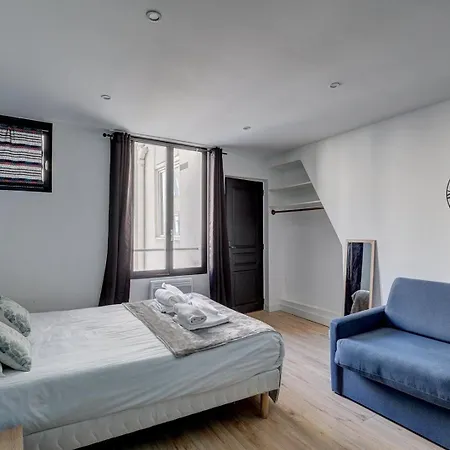 127 Moshe - Superbe A Paris. *